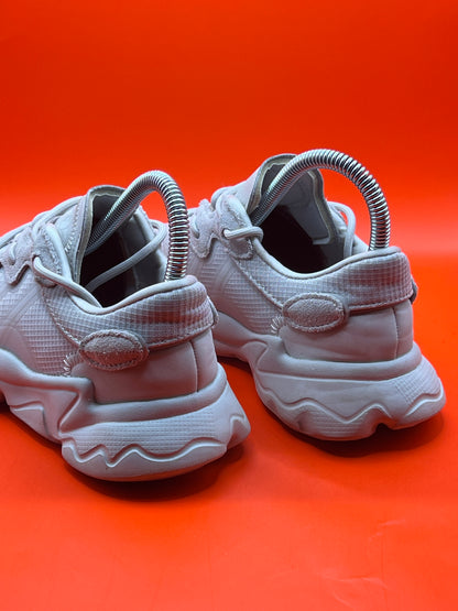 Adidas OZWEEGO