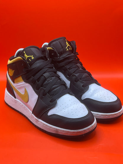 Jordan 1 Mid