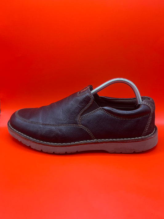 Clarks Claude Plain Slip-On Leather