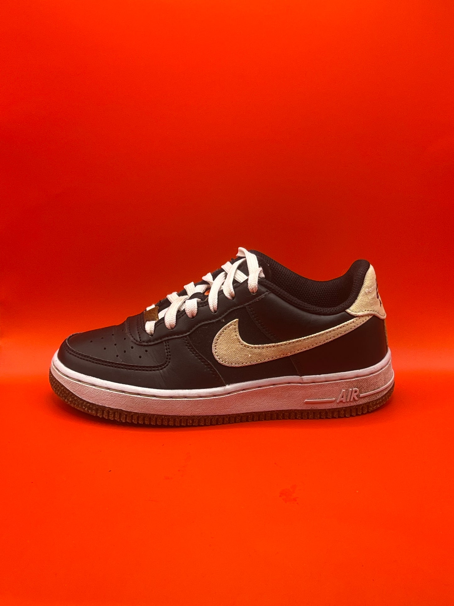 Nike Air Force 1 LV8