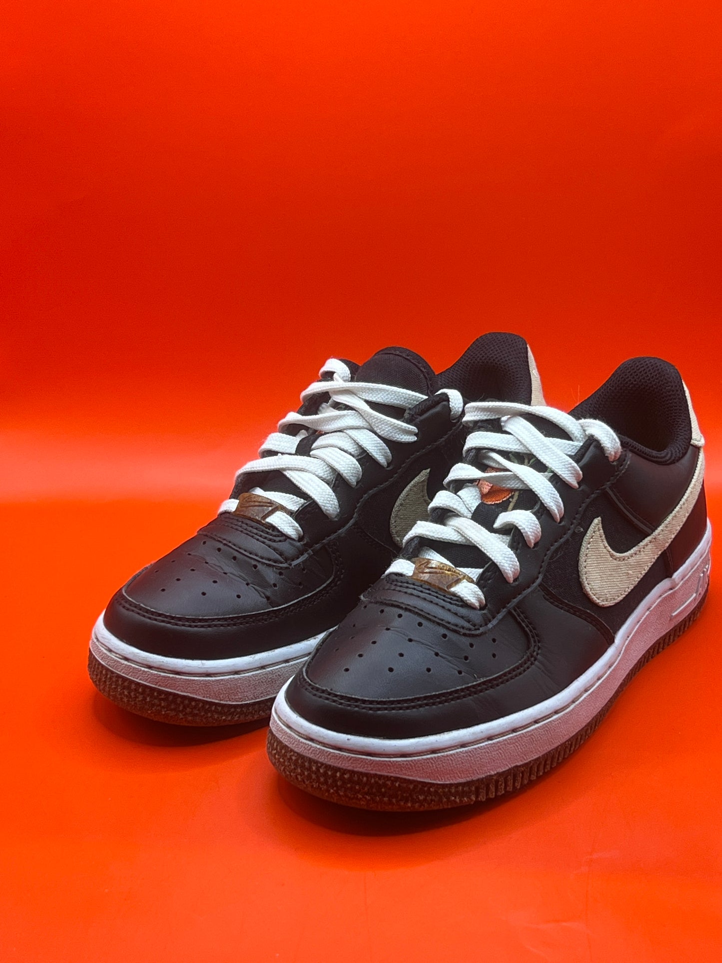 Nike Air Force 1 LV8